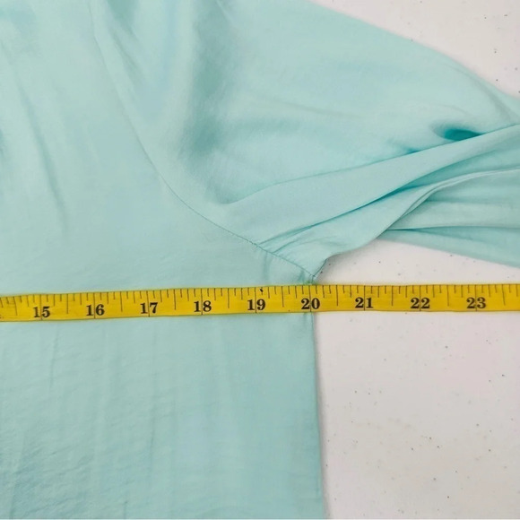 Banana Republic Women’s Aquamarine Satin Long Sleeve Blouse V-Neck Size S - Picture 6 of 11